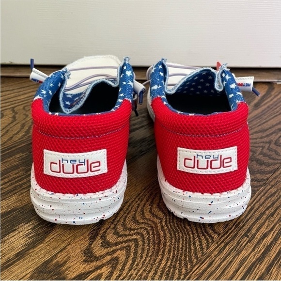 NWT Hey Dude Wally Sox Tri American Pride Mens Shoes - Picture 2 of 4